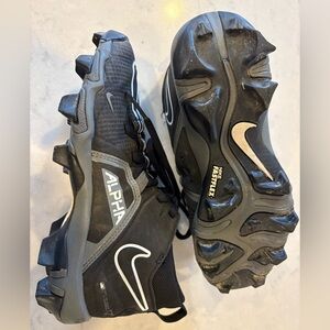 Nike Alpha Menace Boys Size 3 Football Cleats